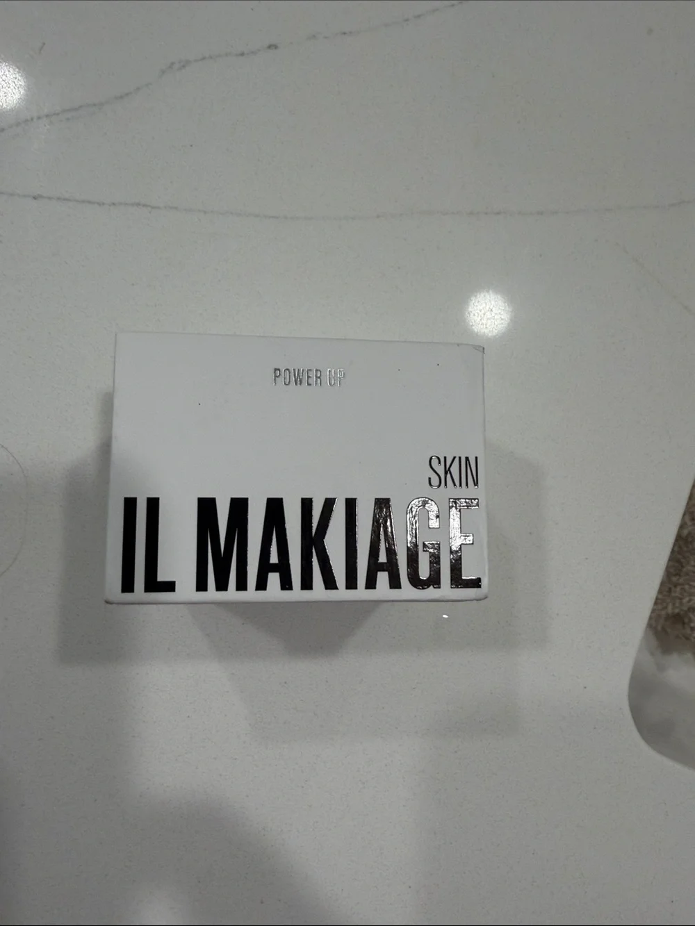 IL MAKIAGE Power Up Skin Cream — White with Black Text